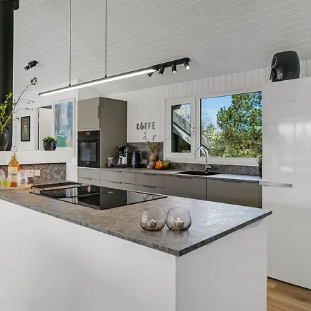 Annlisa - 1km From The Sea By Interhome *